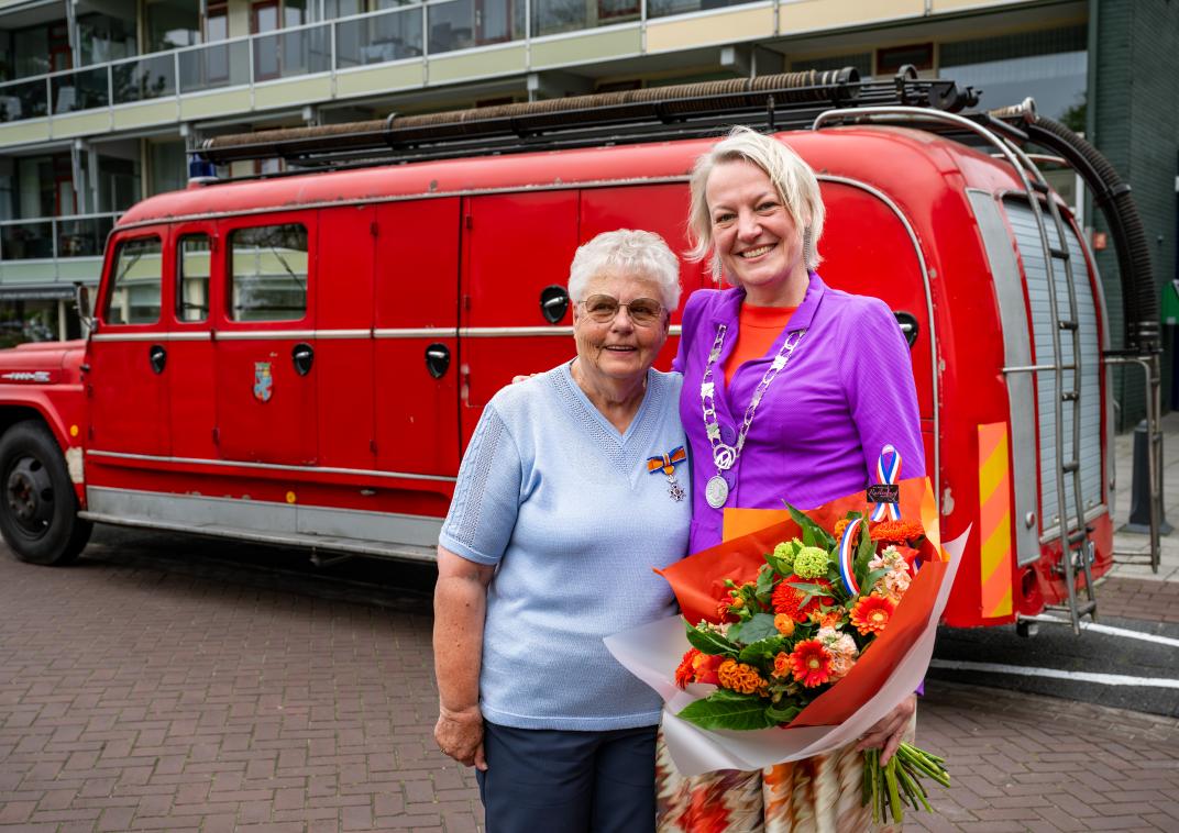 Mevr. van Weeren - van Oosten lintjesregen