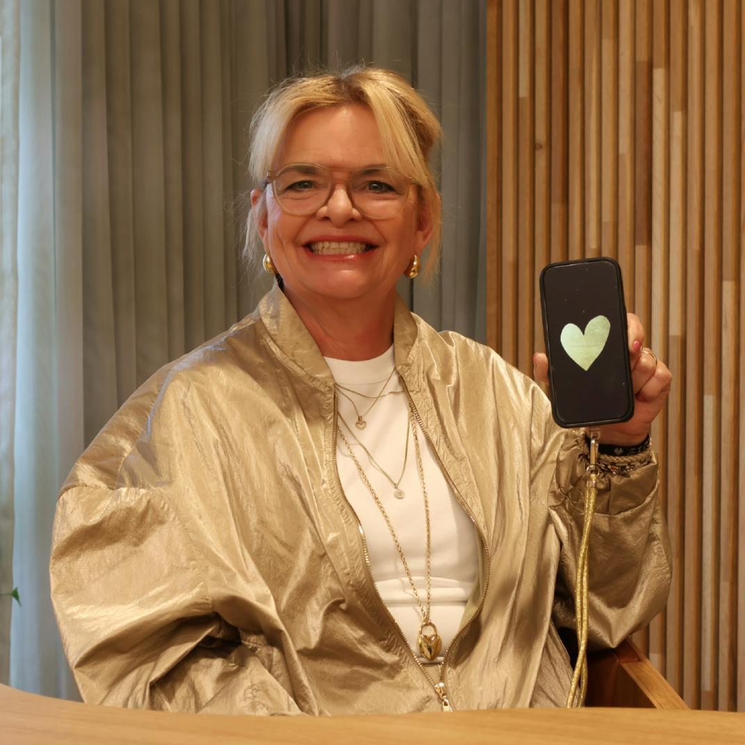 Portretfoto van trouwambtenaar Sigrid Doornbosch.